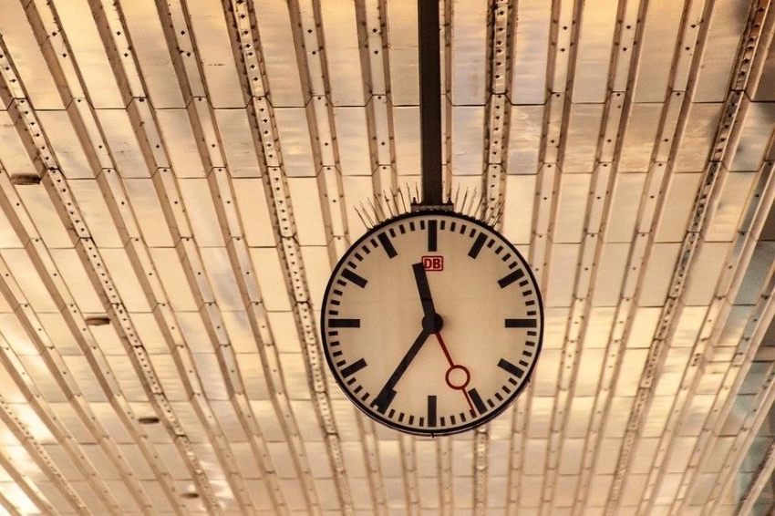 Почему Новый год мчится к нам все быстрее? Ученые нашли неожиданное объяснение