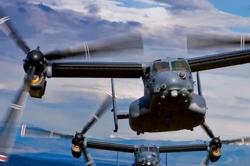 В Японии во время учений груз с борта американского MV-22 Osprey был случайно унесён ветром в океан