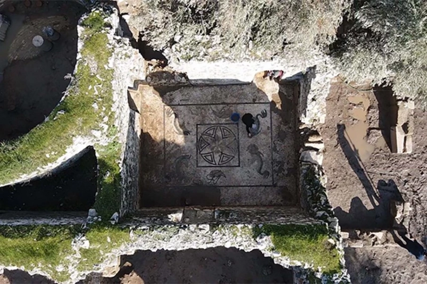 Великолепные мозаики и римская баня обнаружены в Турции