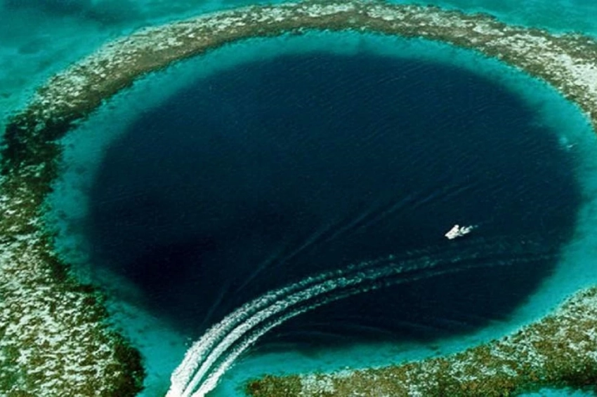 На Земле найдена неизвестная дыра, у которой нет дна: ученые озадачены открытием