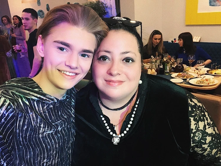 «Она сидела в кресле уже мертвая»: Скоропостижно скончалась звезда «Битвы экстрасенсов» Юлия Корнеева