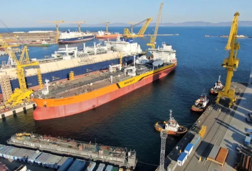 США рассматривают возможность введения «агрессивных санкций» против судов, перевозящих российскую нефть