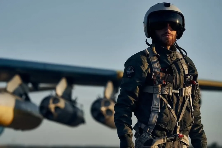 В Верховной раде говорят о том, что пилот F-16 Иванов погиб мгновенно, возможности катапультироваться уже не было