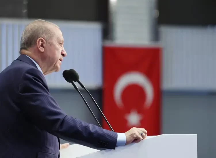 Эрдоган готов предложить площадку для переговоров Москвы и Киева, но есть вопрос: украинская делегация снова будет в кепках и потных футболках?