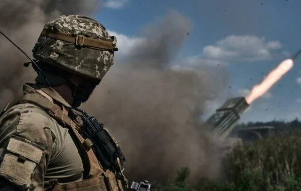 Юрий Подоляка в свежей сводке от 15.05.2025 сообщил о том, что ВС РФ совершили рывок от Александрополя к Заре