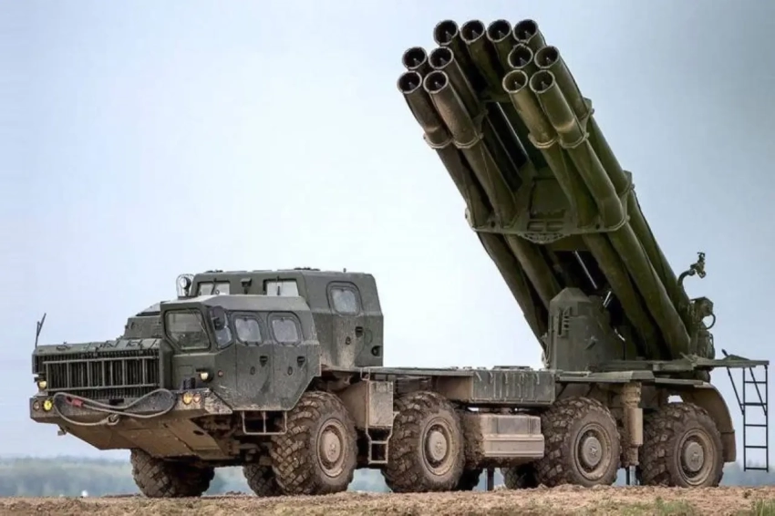 Показаны кадры ударов «Торнадо» по дамбе в посёлке Печенеги Харьковской области