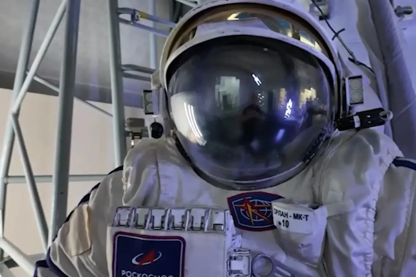 Новейшие скафандры серии «Орлан-МКС» – космические корабли в миниатюре