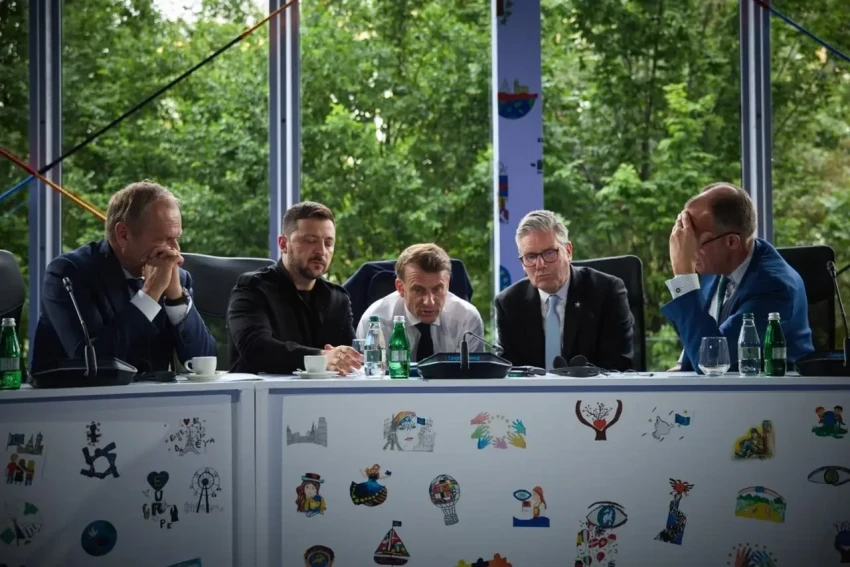 Без США, но с Украиной: ЕС не исключает создания нового военного союза