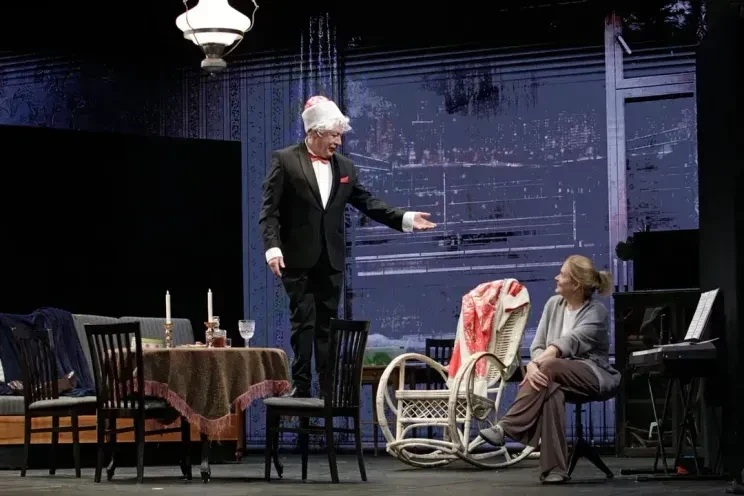 Первый выход Михаила Ефремова на сцену после освобождения из колонии встретили 10-минутными овациями