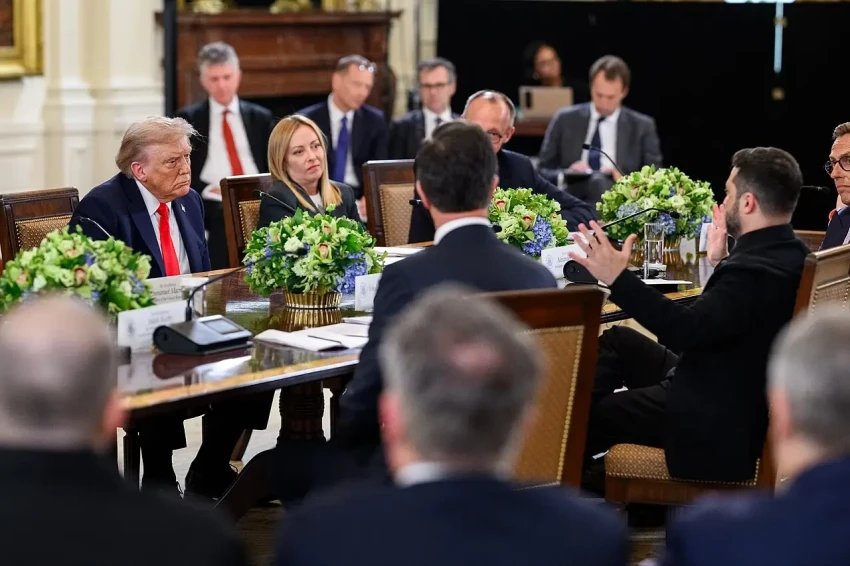 Сийярто: На улицах городов Украины идёт охота на людей