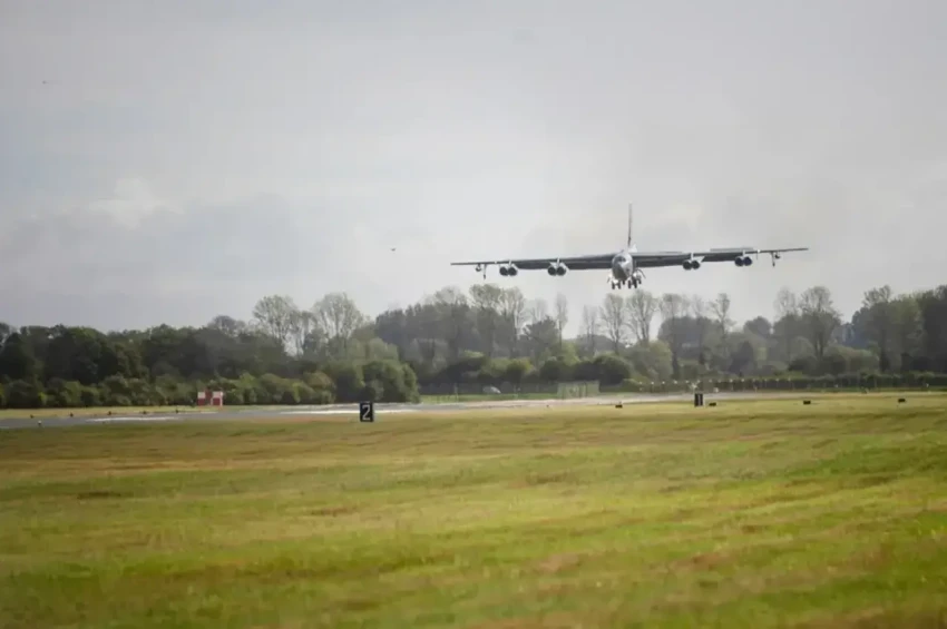 Британия запретила США использовать свои авиабазы для ударов по Ирану