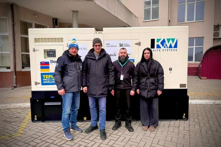 Жителям Одессы торжественно передали генератор, но после видеосъёмки забрали