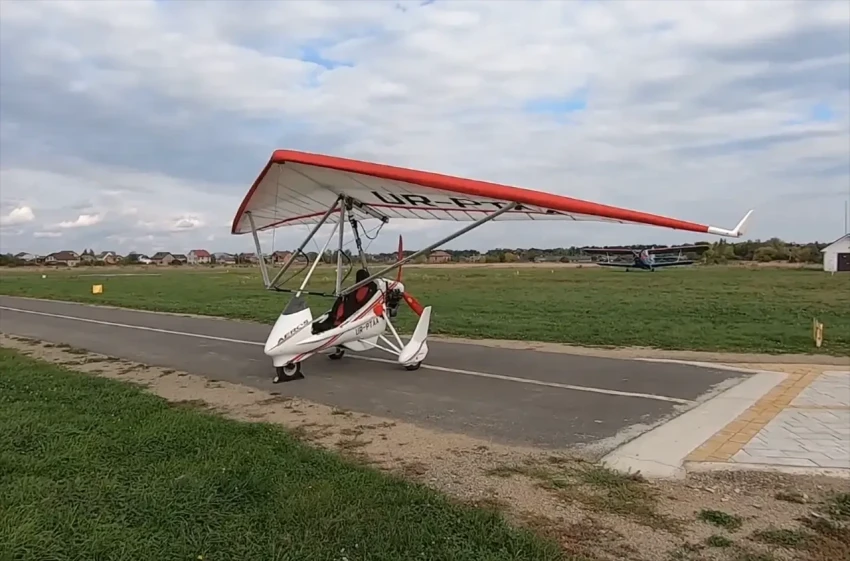 Украинец перелетел на мотодельтаплане в Румынию, чтобы скрыться от ТЦК