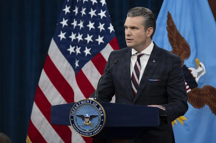 Хэгсет заявил, что Иран якобы запускает ракеты из школ и больниц