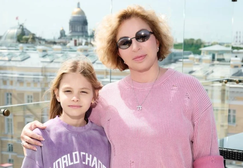 "Ты всегда будешь самой любимой". Мать Тимати обратилась к внучке Алисе в день её рождения