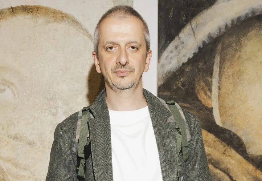 "Деградация даже интеллигентных медиа". Константин Богомолов раскритиковал российские СМИ