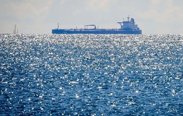 Британия сообщила об обстреле танкера у берегов Катара